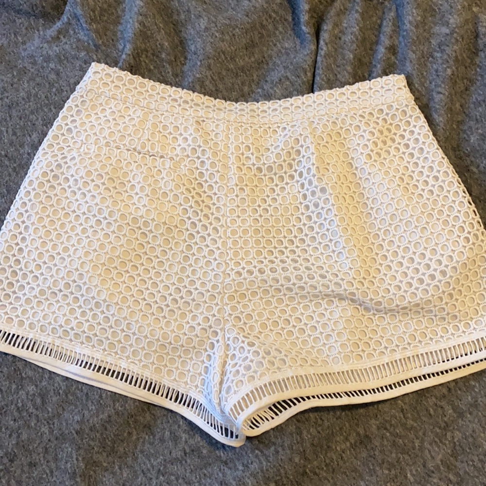 Shorts - Picture 3 of 4